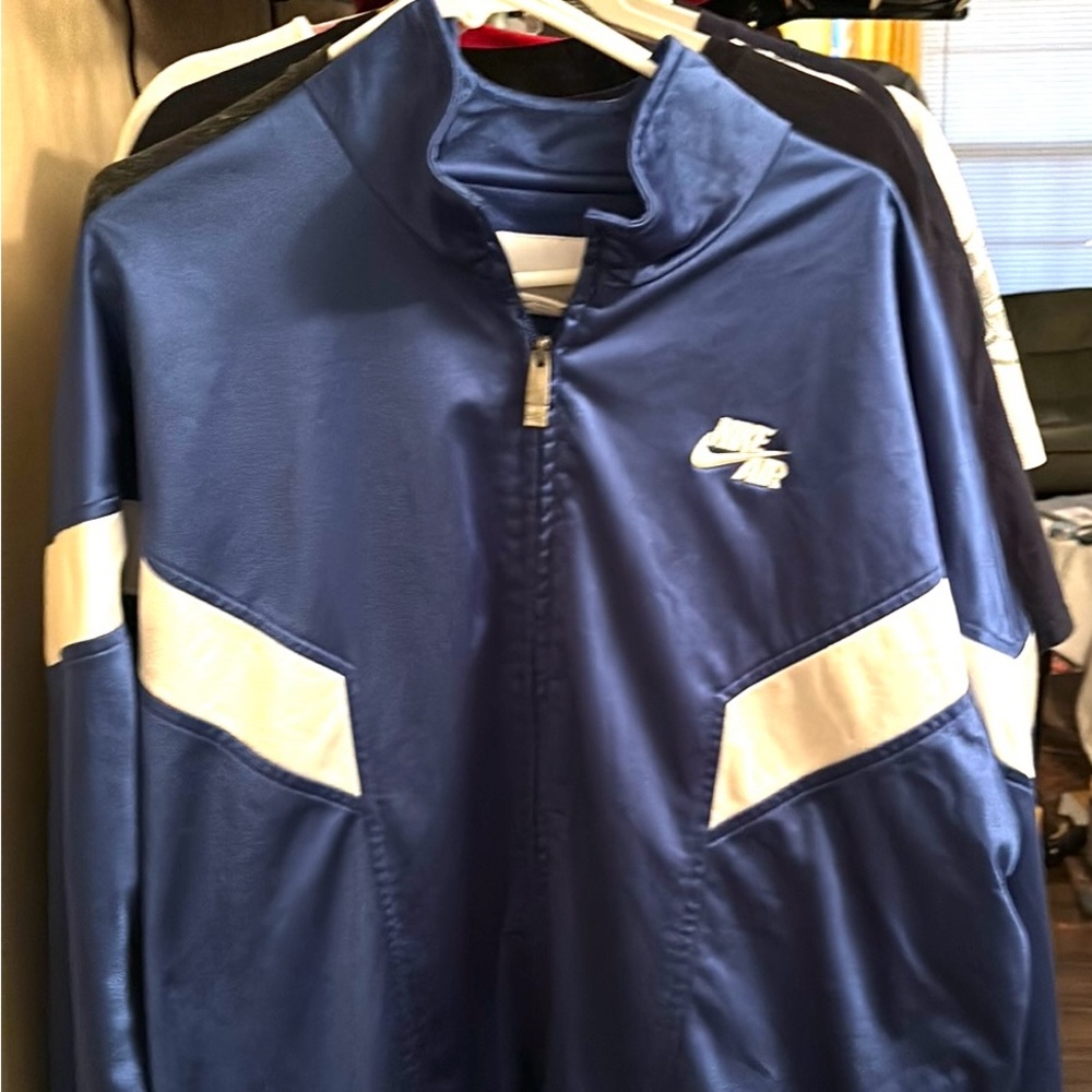 Early 2000’s Nike Air zip jacket